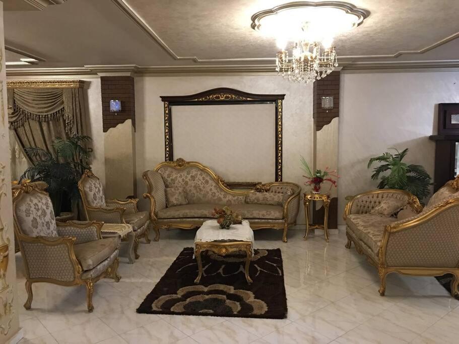 Royal Pyramids Palace Residence Cairo Exterior photo