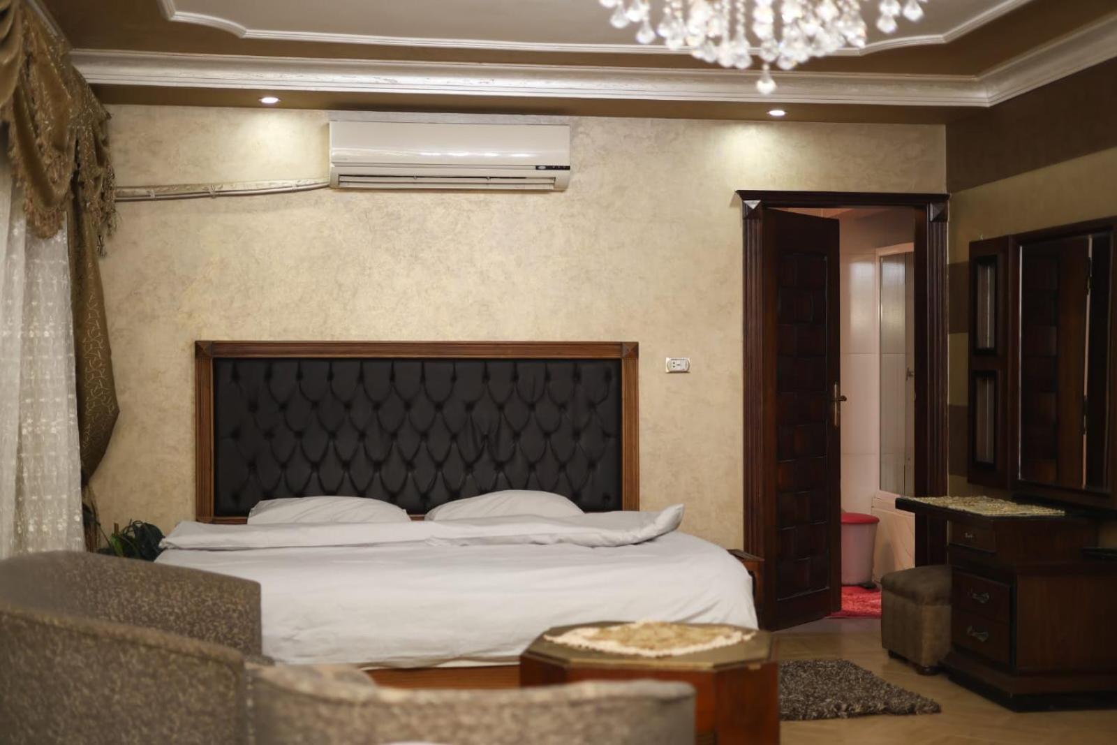 Royal Pyramids Palace Residence Cairo Exterior photo
